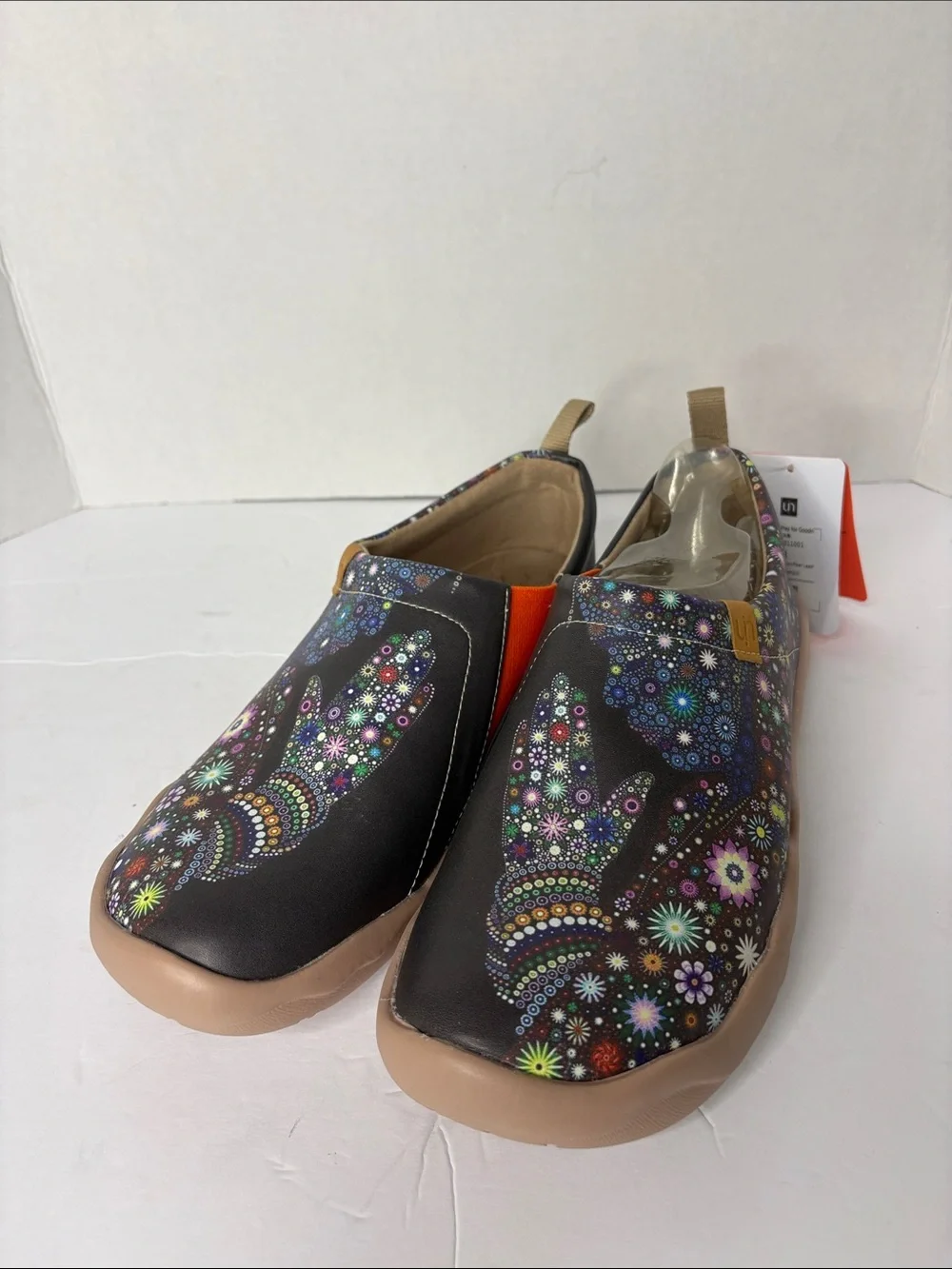 NWT UIN Pray for Goodness Slip On